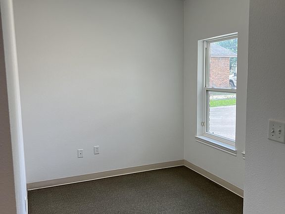 5th image of 417 S Walnut St #1