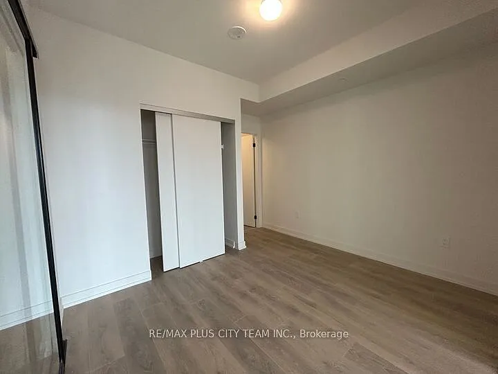 181 Sterling Rd #916 — Photo 14