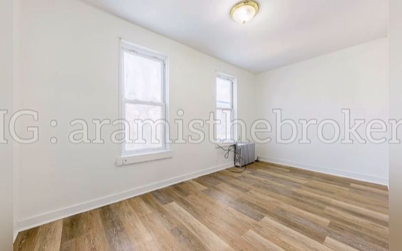 4th image of 138 Sackman St #3
