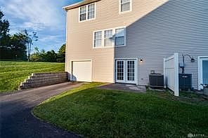 3rd image of 2174 Chapel Dr