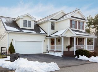 5 Monadnock Ln, Merrimack, NH 03054