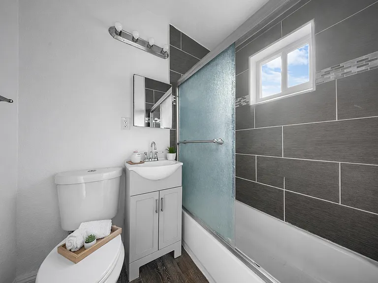7800 Athens Circle — Photo 16