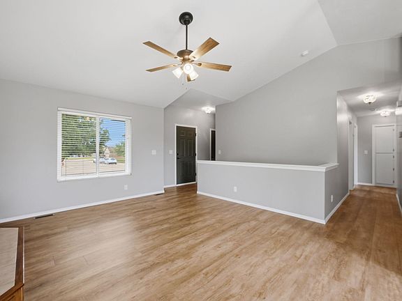 5th image of 2230 E Glen Hills Dr
