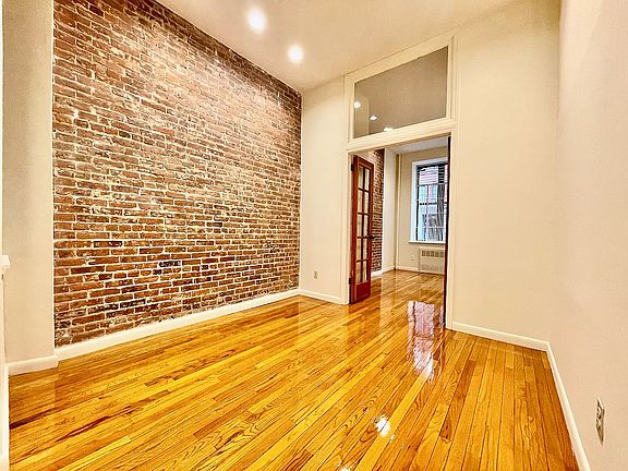 3rd image of 513 E 83rd St APT 1E