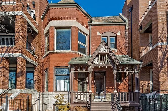 1st image of 1042 W Diversey Pkwy #1
