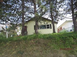 5415 Lake Shore Rd, Hamburg, NY 14075