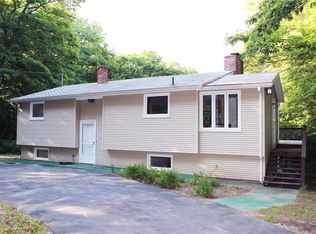 87 Quaker Ln, Scituate, RI 02857