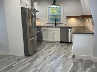 99 S Main St #2, Assonet, MA 02702