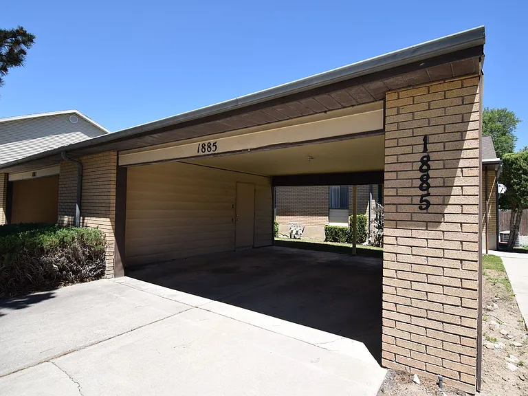 1885 E Jeremy Ct — Photo 3