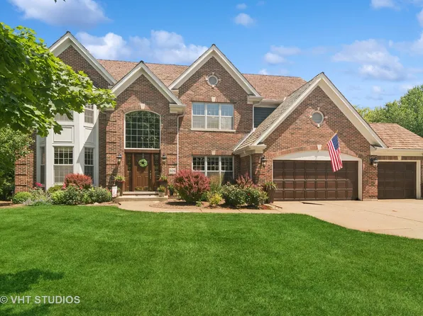 926 Lakewood Dr, Barrington, IL 60010