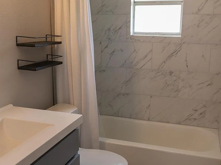 1204 Osborne Dr — Photo 16