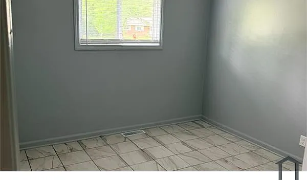133 W Briarcliff Rd — Photo 10