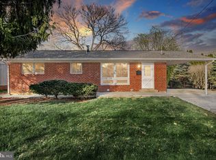 121 W Clearview Dr, Camp Hill, PA 17011