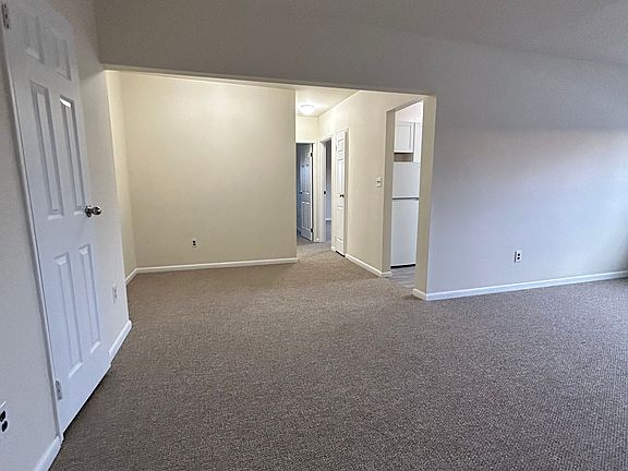 2nd image of 158 W Cedar St #15
