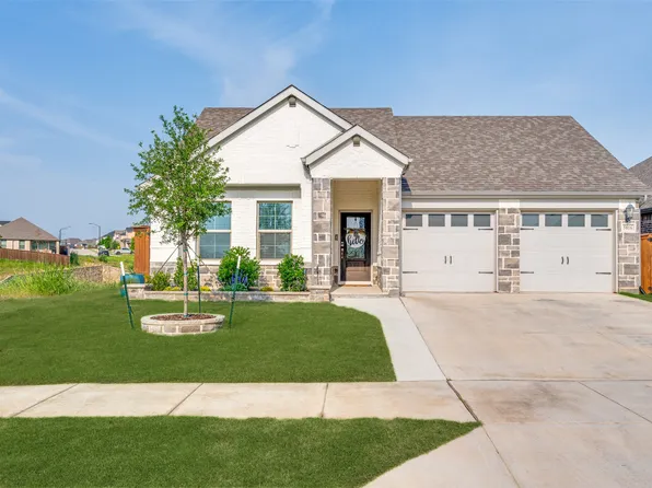 5616 Shannon Creek Rd, Fort Worth, TX 76126