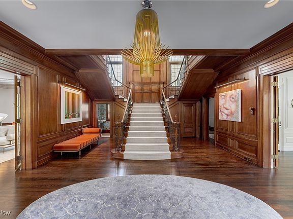 2nd image of 3026 Fairmount Blvd