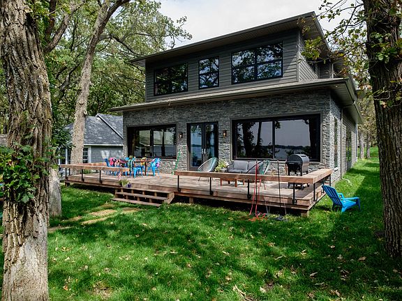 4th image of 5403 Lake Shore Dr