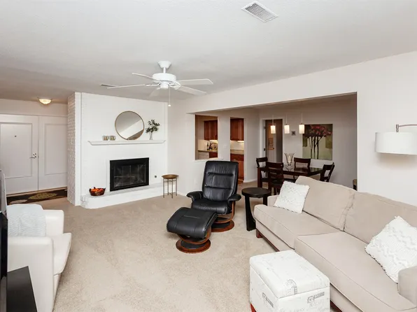 4323 Grand Ave APT 216, Des Moines, IA 50312