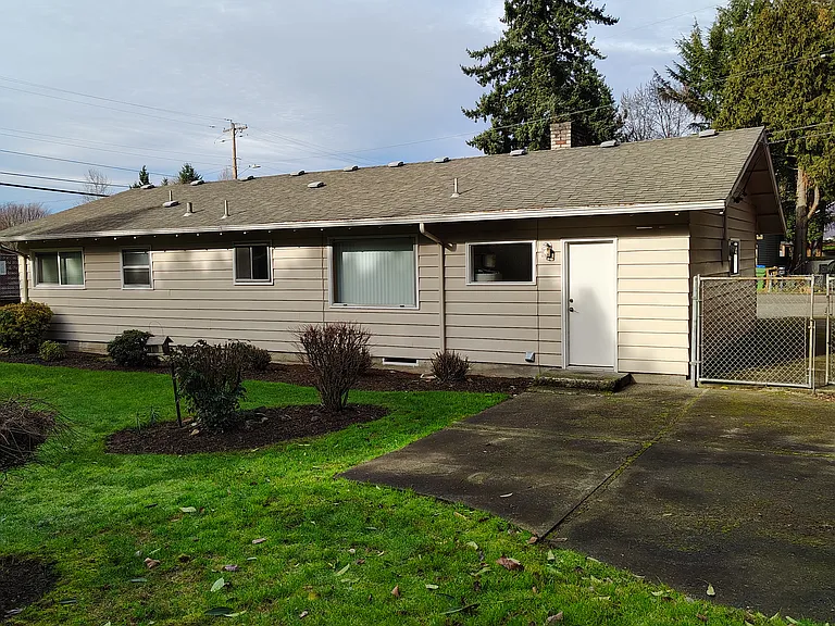 5800 SE Willow St — Photo 4