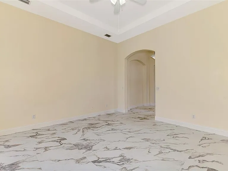 7803 33rd St E — Photo 25