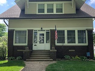 211 Davenport St, Holstein, IA 51025