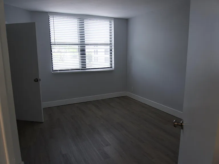 213 Lake Pointe Dr #211 — Photo 20