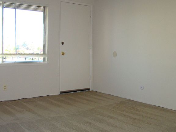 5th image of 605 Gamma Ct #D