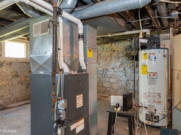 cedar-rapids-iowa-442795423 picture