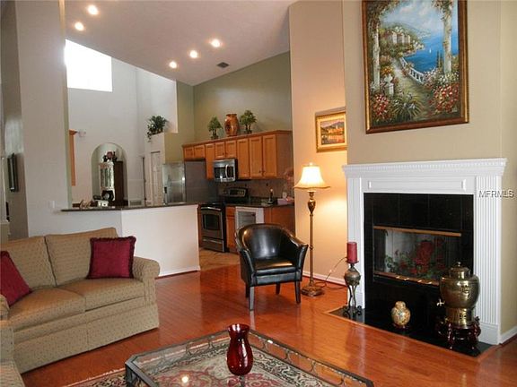 4th image of 15024 Arbor Hollow Dr