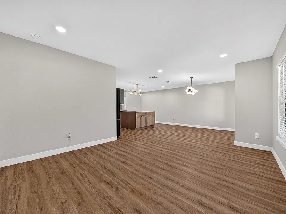 534 Brightwood Pl