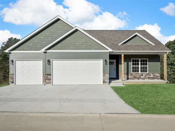 27487 Park Hills Ct, Warrenton, MO 63383