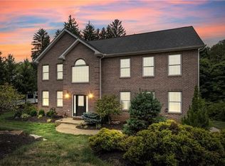 219 McCombs Rd, Venetia, PA 15367