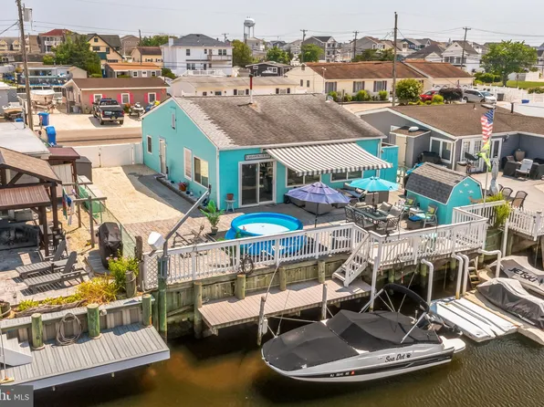 16 Beverly Ln, Manahawkin, NJ 08050