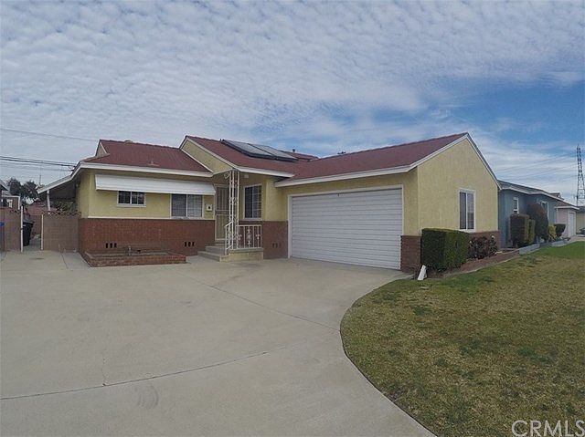 1st image of 10441 Ives St