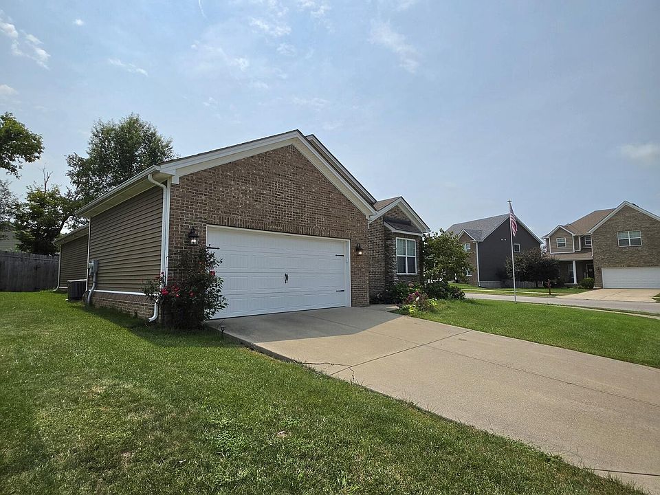 1st image of 100 Stephen Dr
