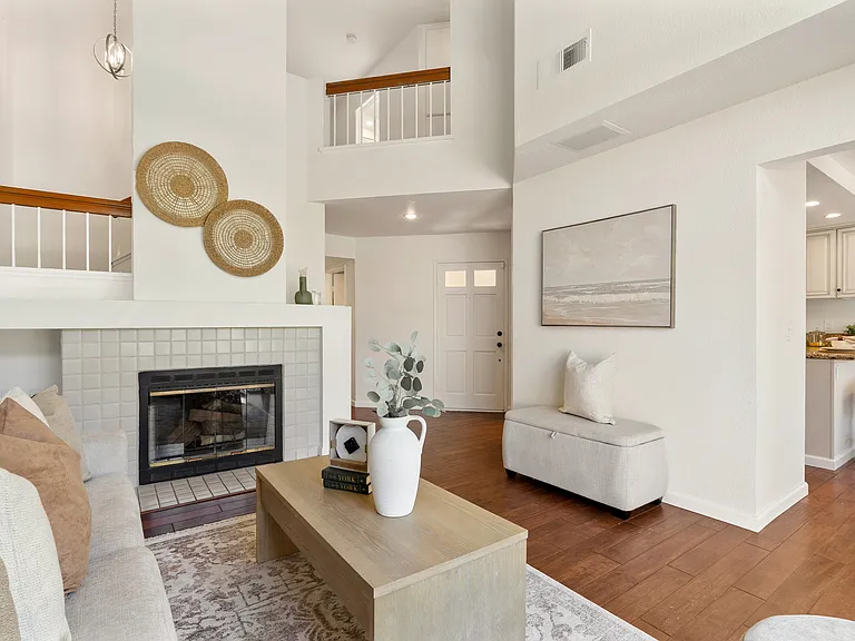 18 Meadowood — Photo 8