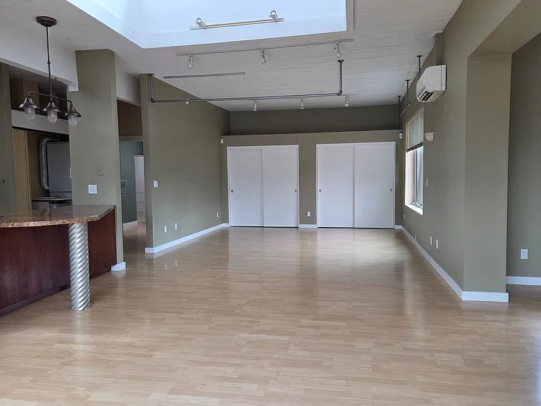 750 Monroe St — Photo 6