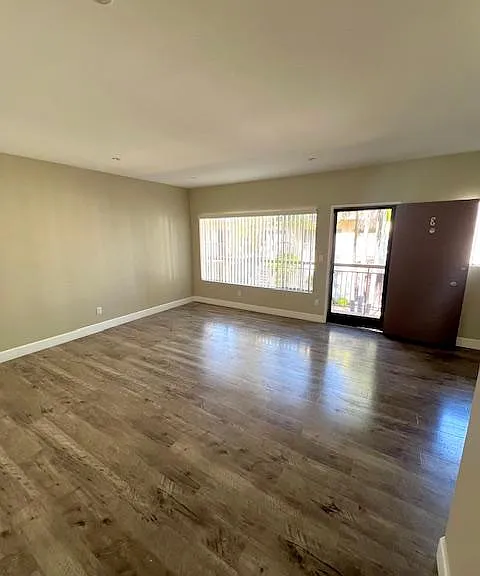 25206 Loytan St #E — Photo 3