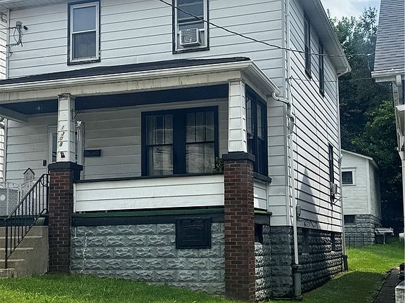 2nd image of 1308 Summit Ave