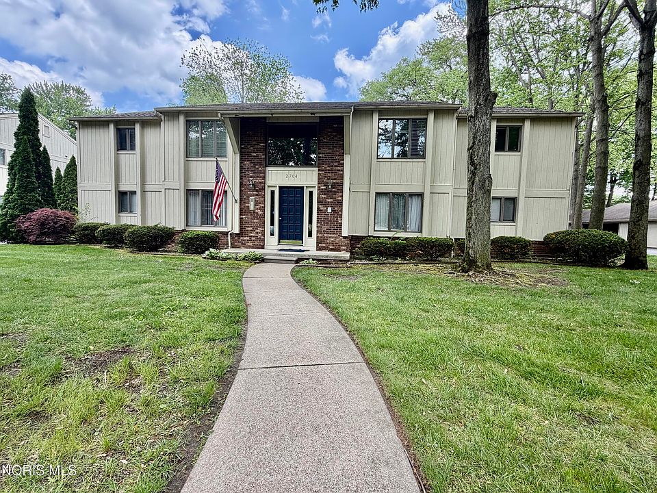 1st image of 2704 Westcastle Dr Unit 4