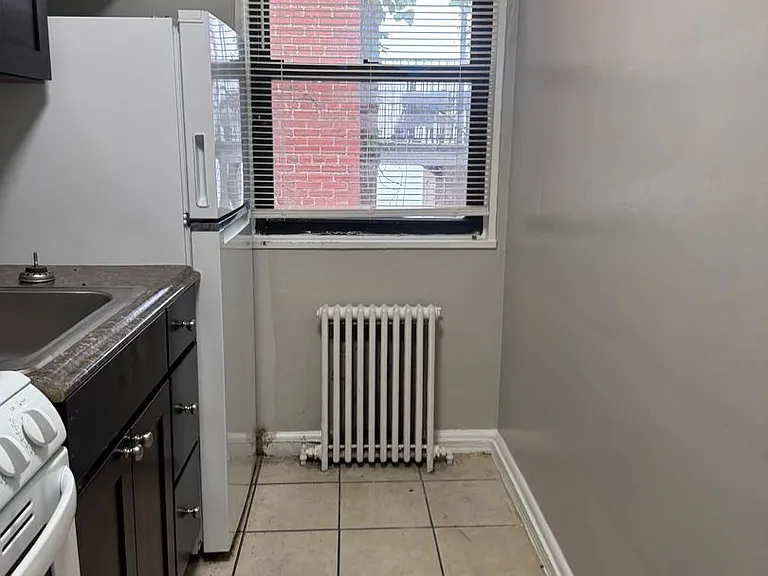636 Newton Pl NW — Photo 6