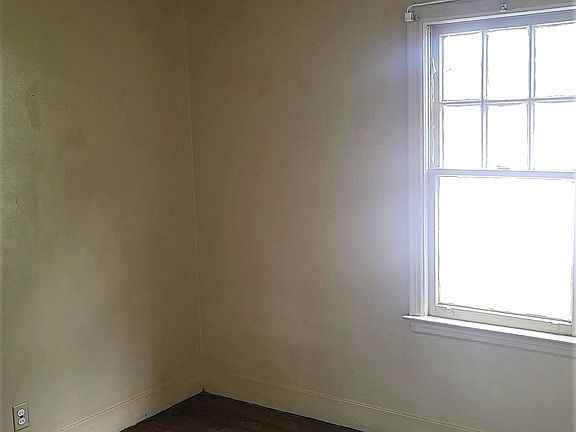 5th image of 93 Wyoming Ave #1