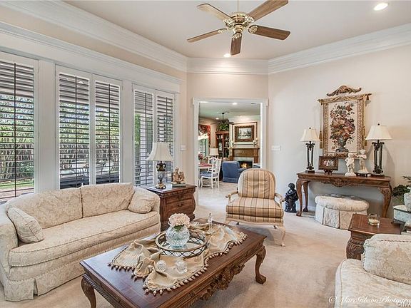 4th image of 521 Parklane Dr