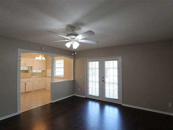 3rd image of 4529 Princeton Dr
