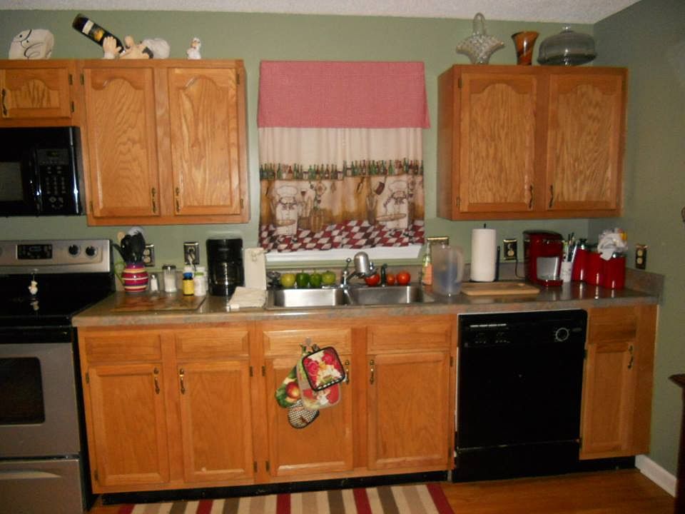 1st image of 1201 Woodlawn Ave