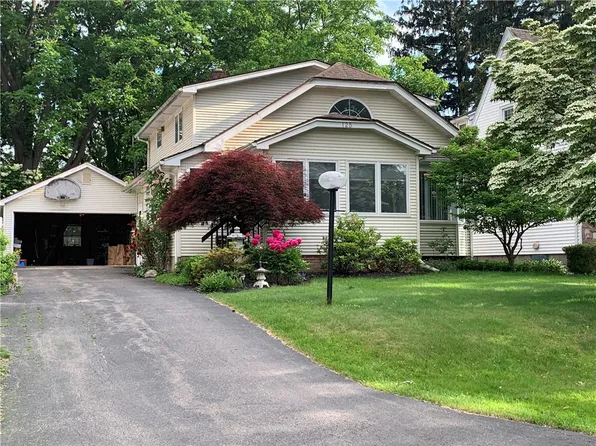 125 Sunset Dr, Rochester, NY 14618