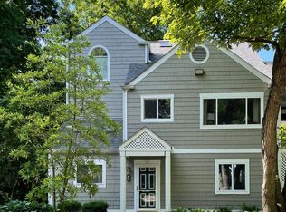 64 Lake Ave, Louisville, KY 40206