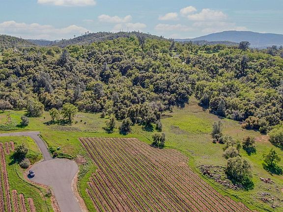 2nd image of 360 Pyshon Rd