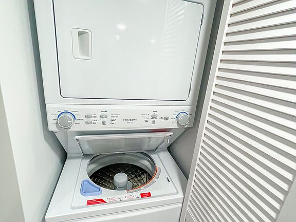 5th image of 4615 N Ashland Ave #4623-2W