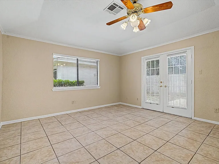 7315 Foxside Ln — Photo 18